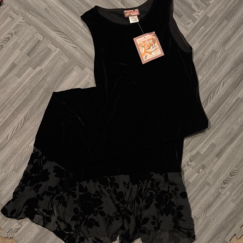 Elegant Black Velvet Long Dress